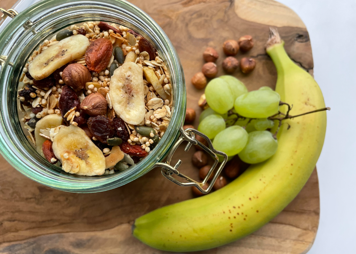 Granola maison aux fruits secs et séchés